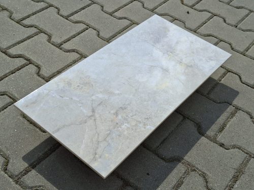 Płytka ścienna kamienna w połysku