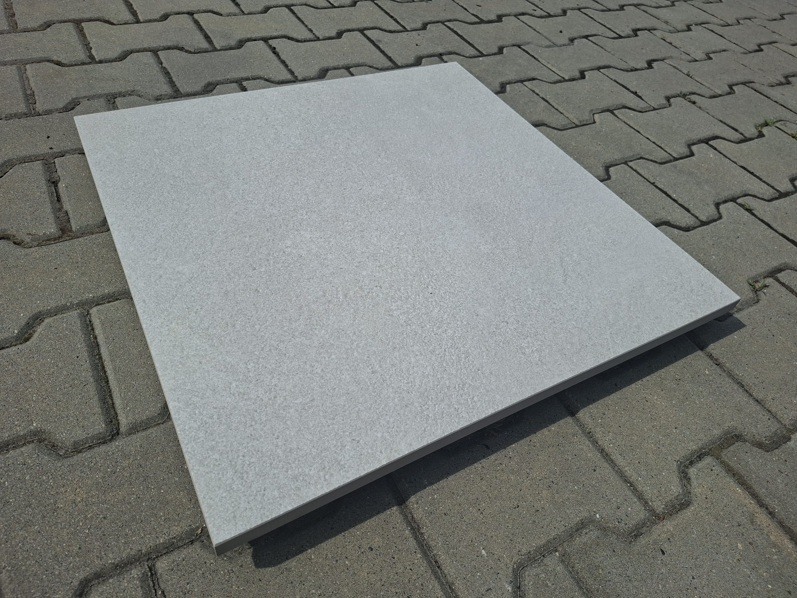 Clifton Hellgrau 60x60x20 gat (4) Specjalne płyty na taras wentylowany